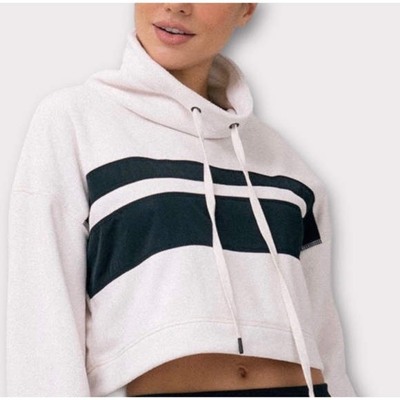 1 LEFT! SOFT Striped Velour Cropped Sweatshirt - Picture 6 of 10